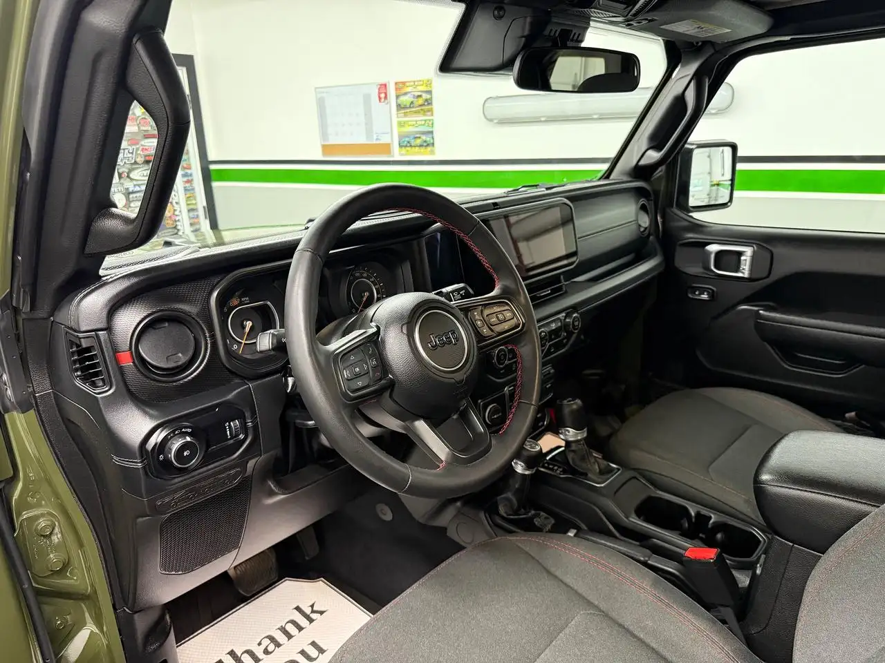 Jeep Wrangler - Image 13