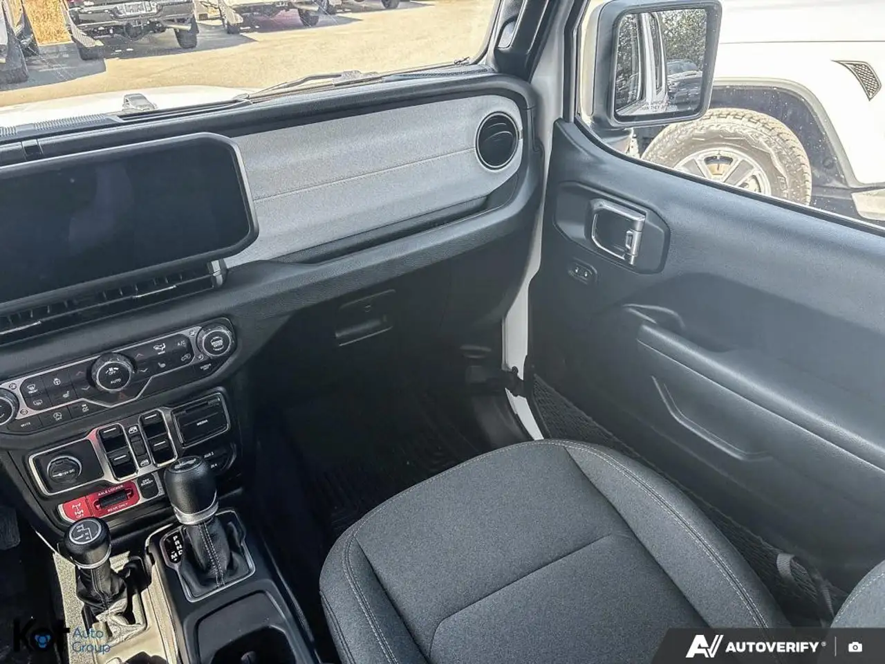 Jeep Wrangler - Image 25