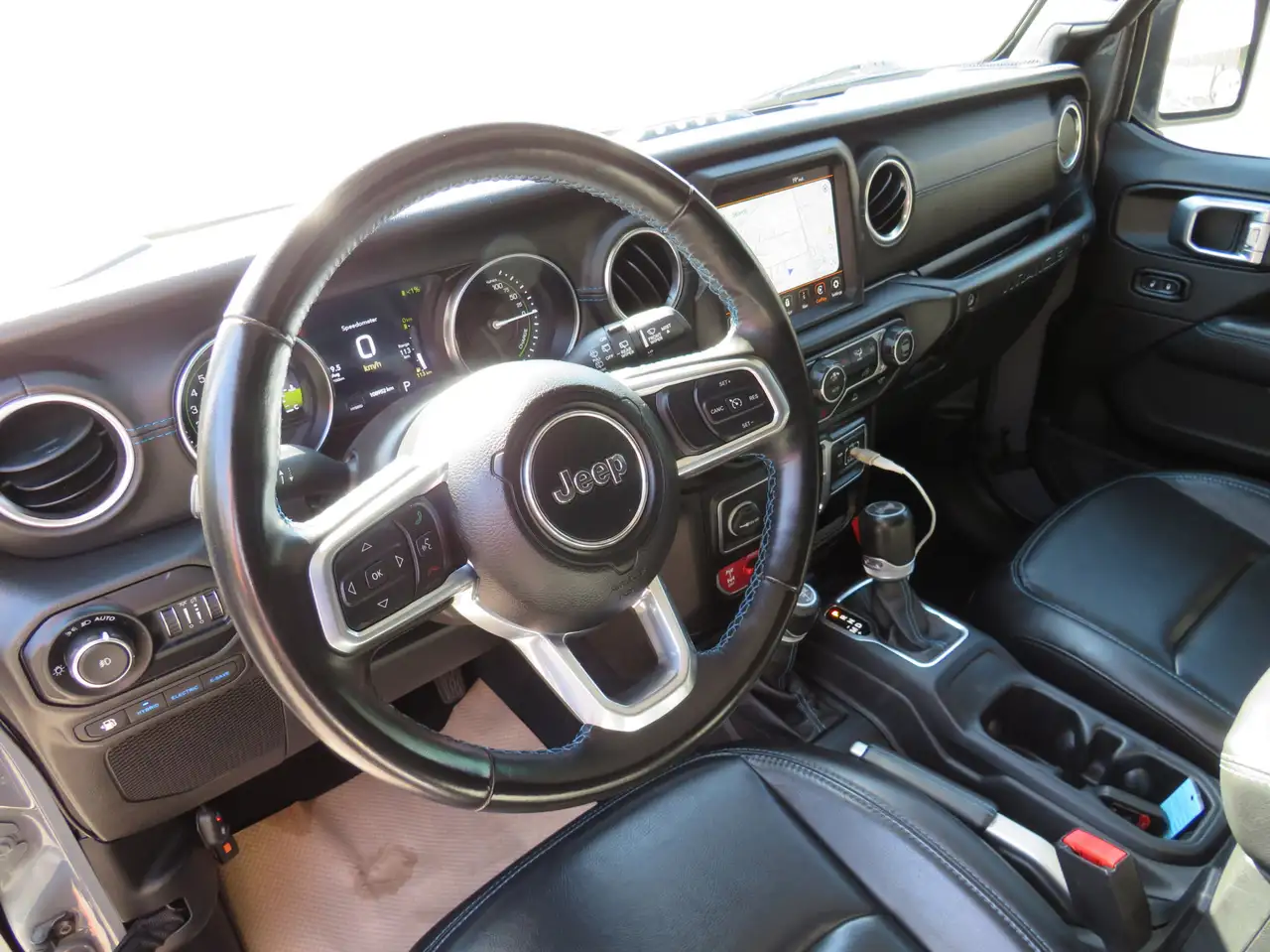 Jeep Wrangler - Image 16