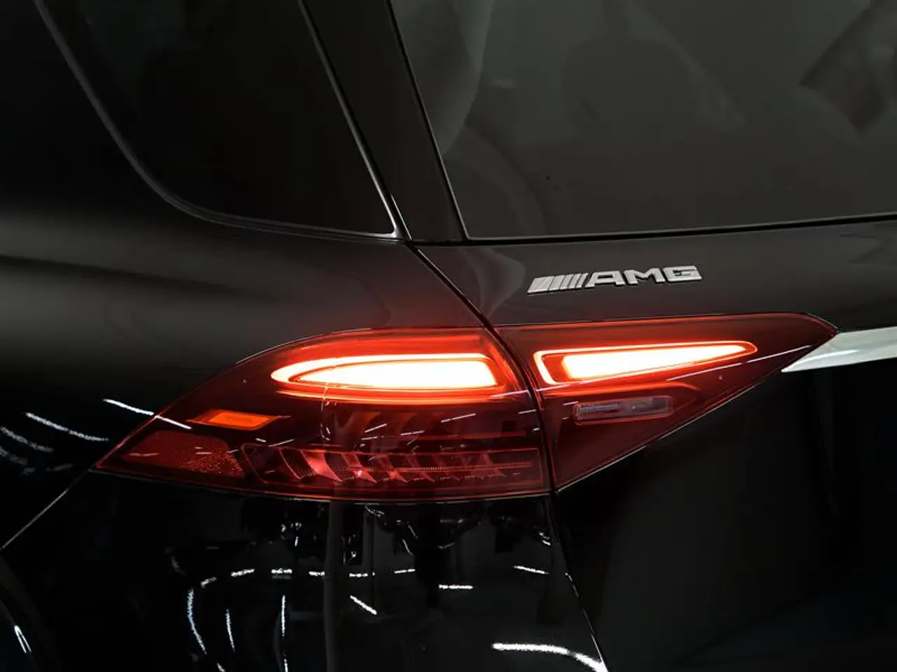 Mercedes-Benz GLE - Image 14