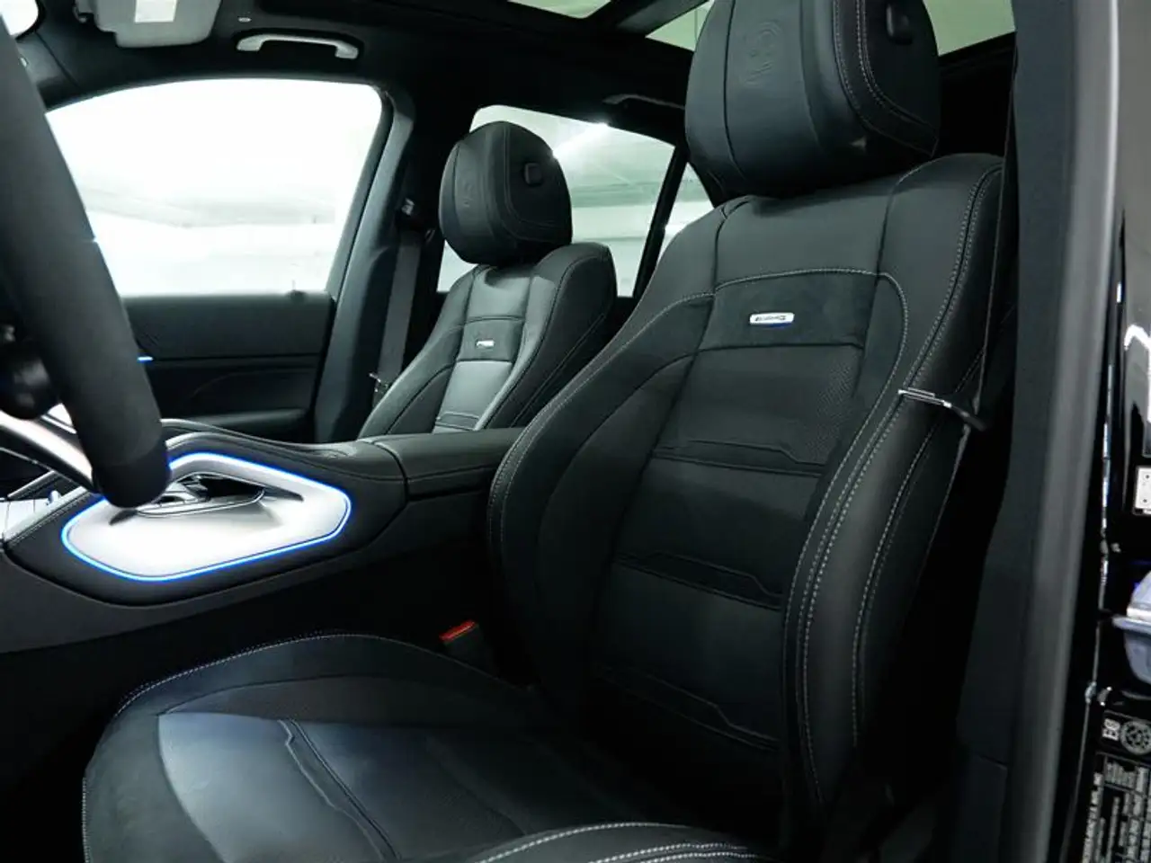 Mercedes-Benz GLE - Image 21