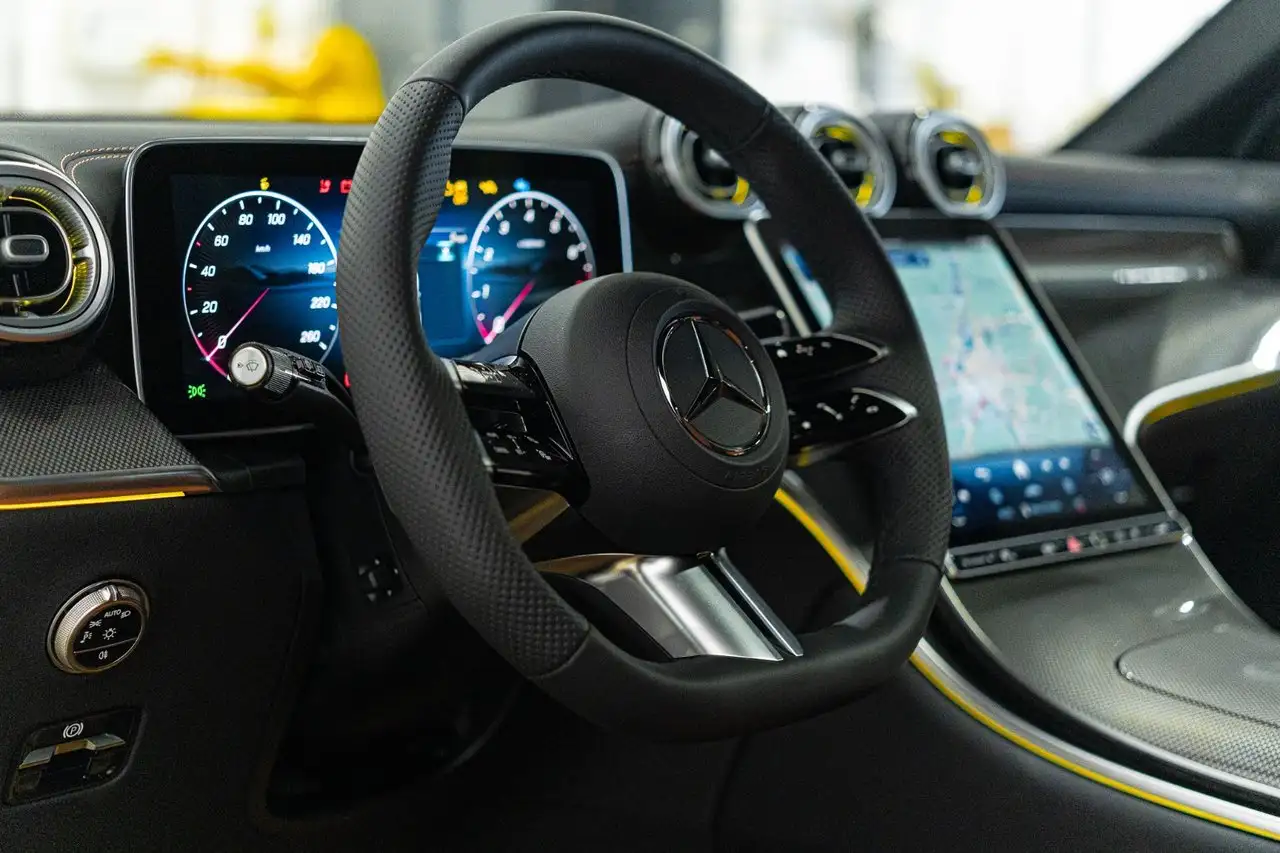 Mercedes-Benz GLC - Image 8