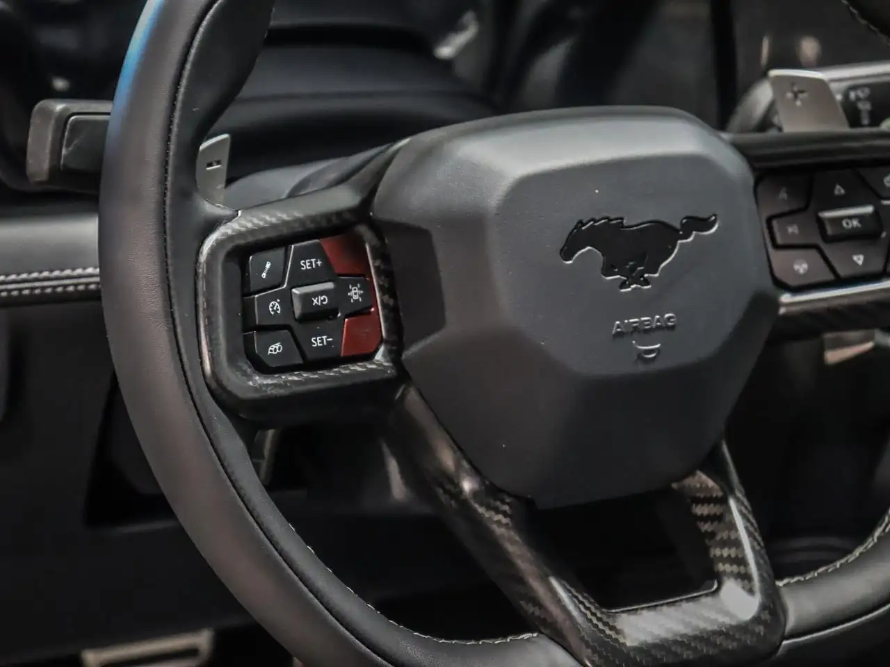 Ford Mustang - Image 5