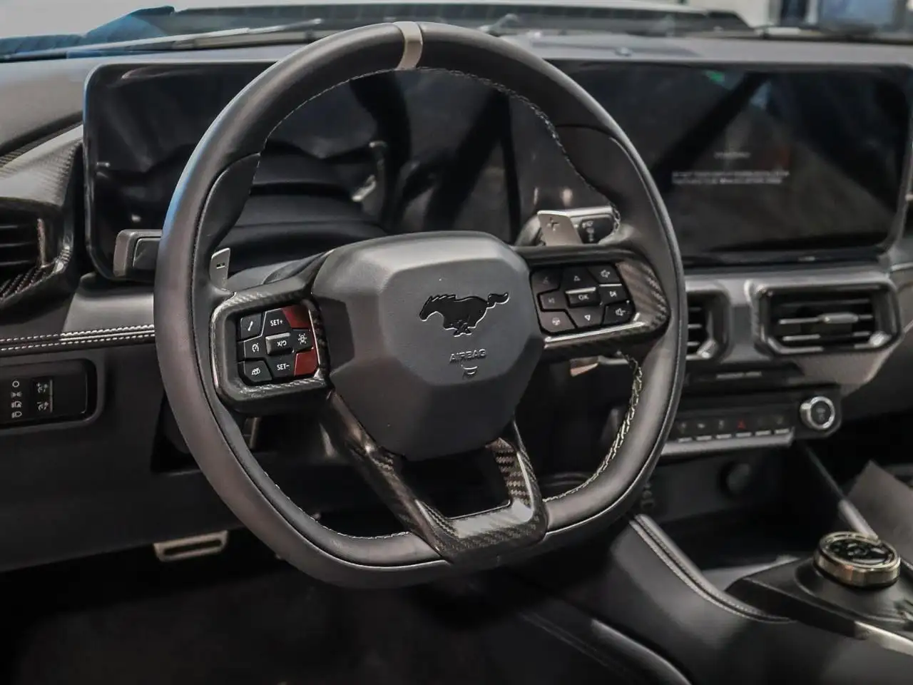 Ford Mustang - Image 4