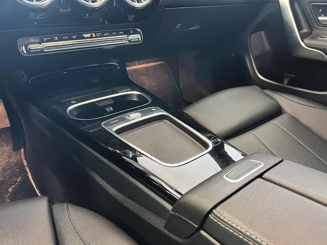 Mercedes-Benz CLA - Image 15