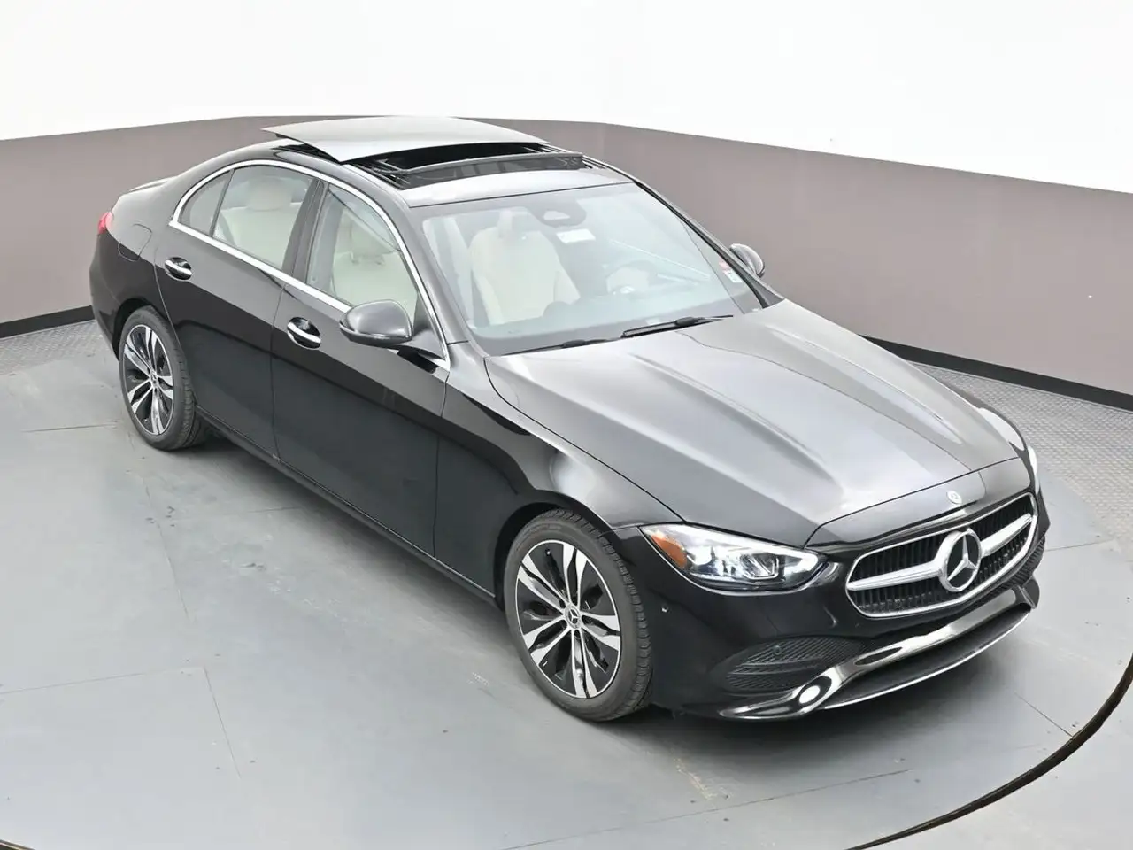 Mercedes-Benz C-Class - Image 31