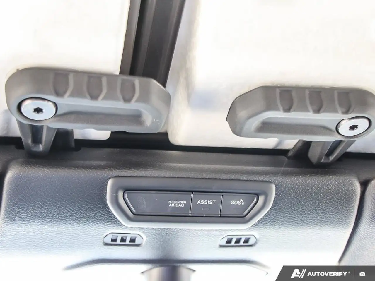 Jeep Wrangler - Image 21
