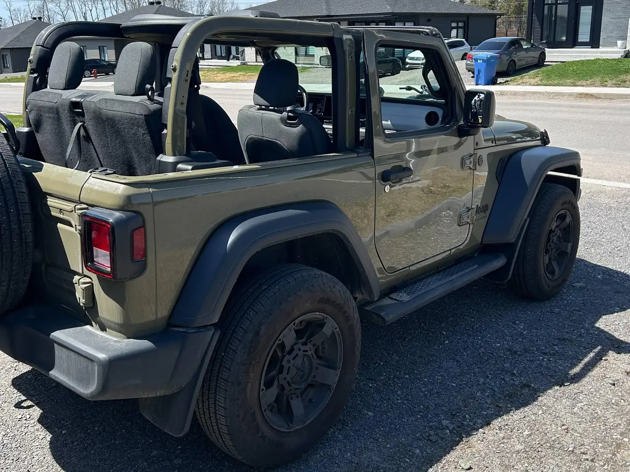 Jeep Wrangler - Image 13