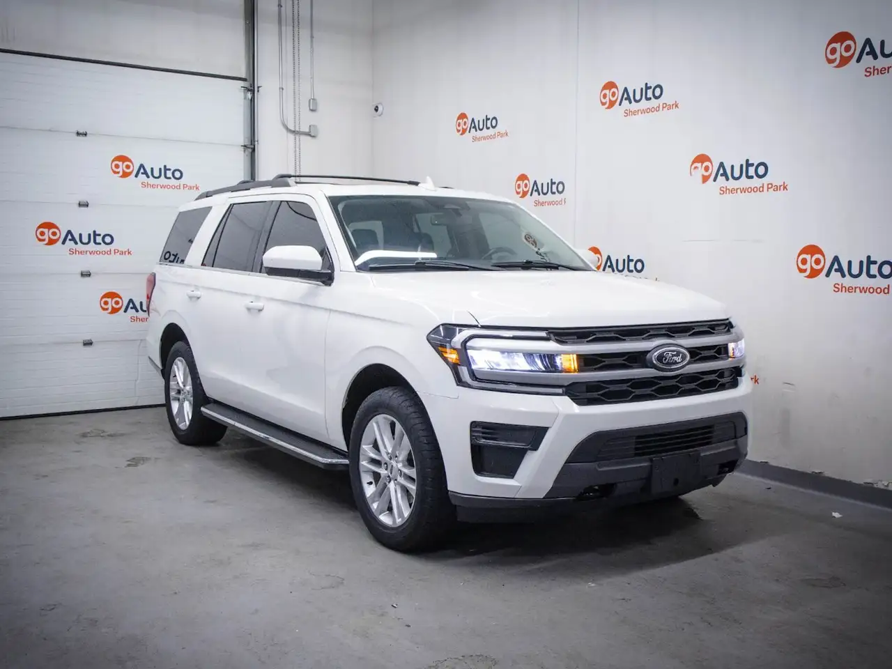 Ford Expedition - Image 1