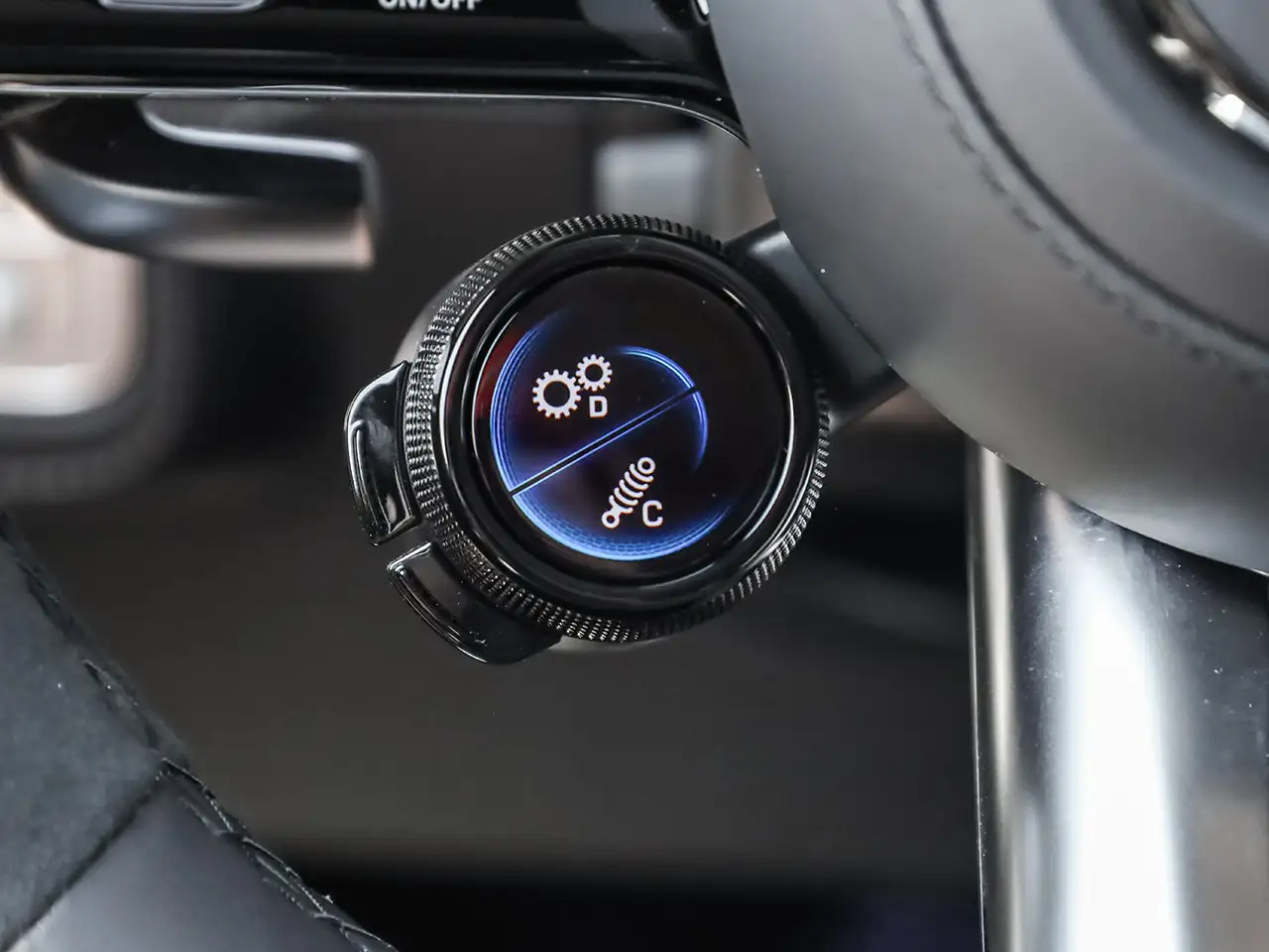 Mercedes-Benz GLE - Image 21