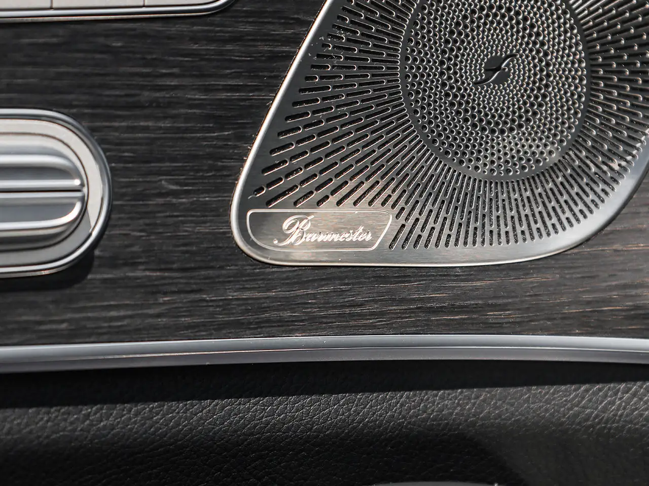Mercedes-Benz GLE - Image 20