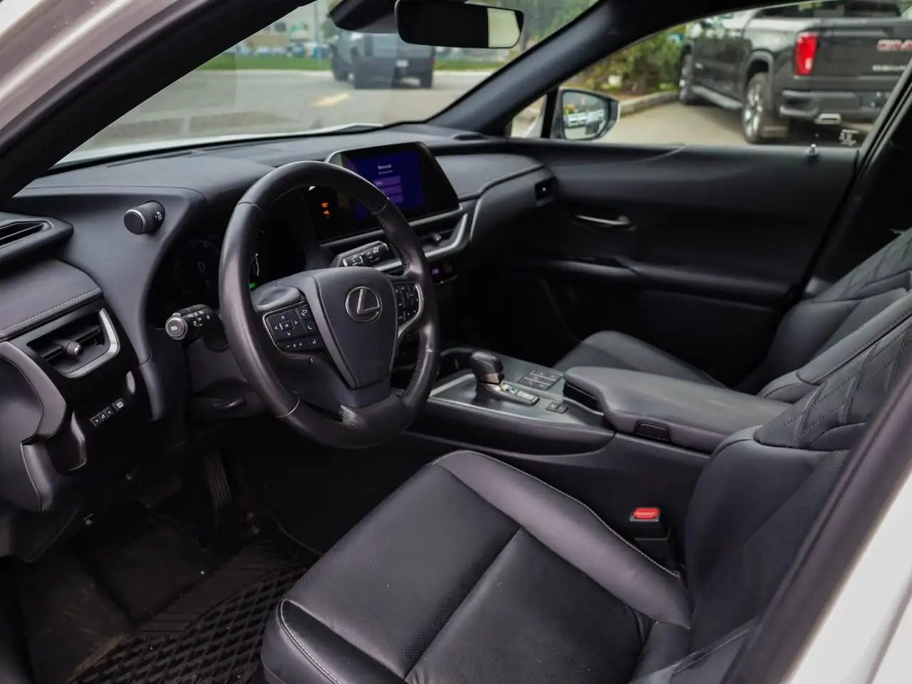Lexus UX 300h - Image 9