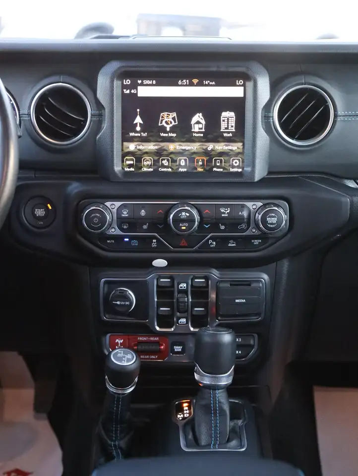 Jeep Wrangler - Image 18