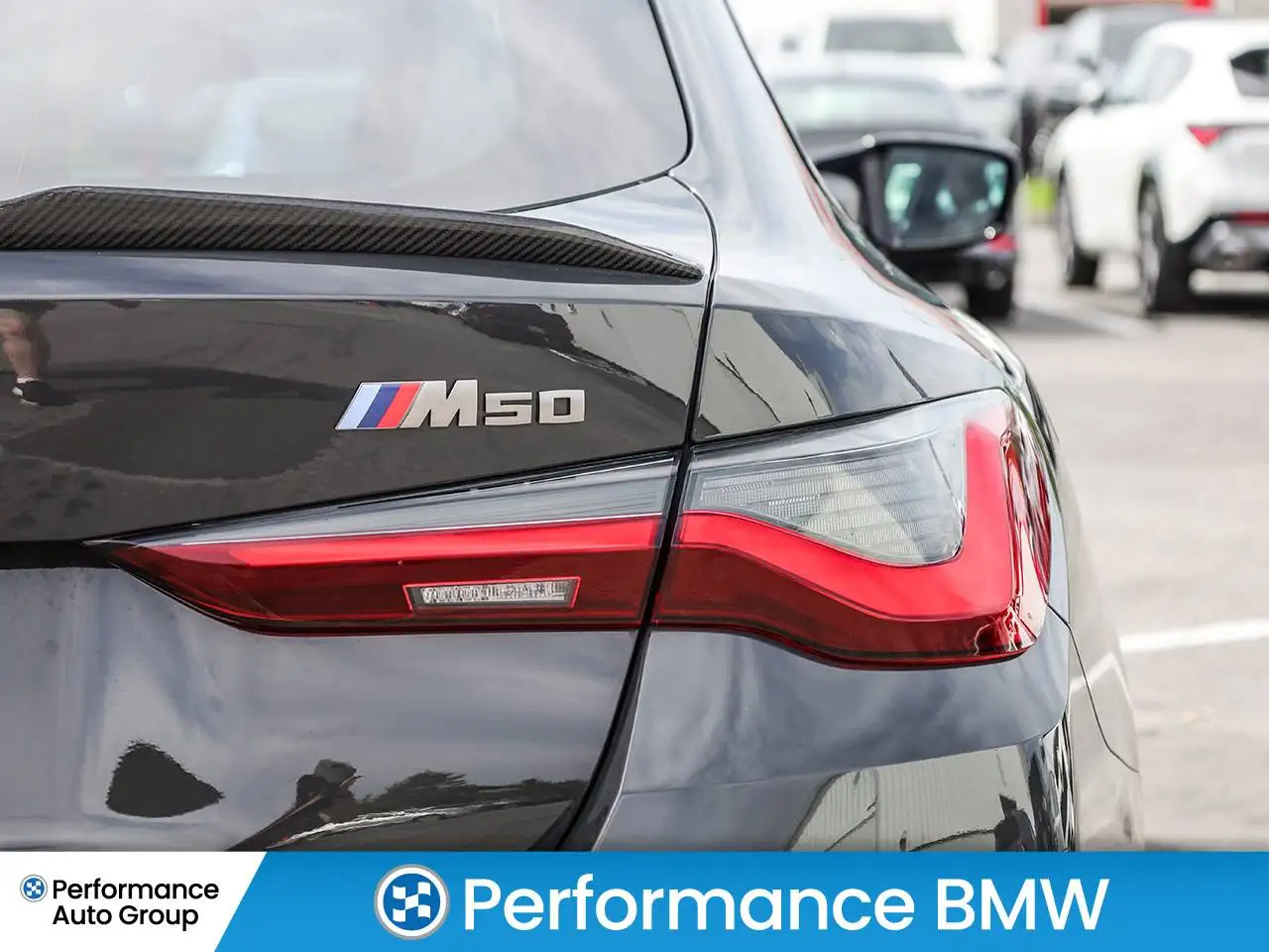 BMW i4 - Image 9