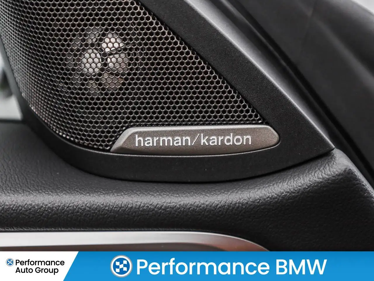 BMW i4 - Image 16