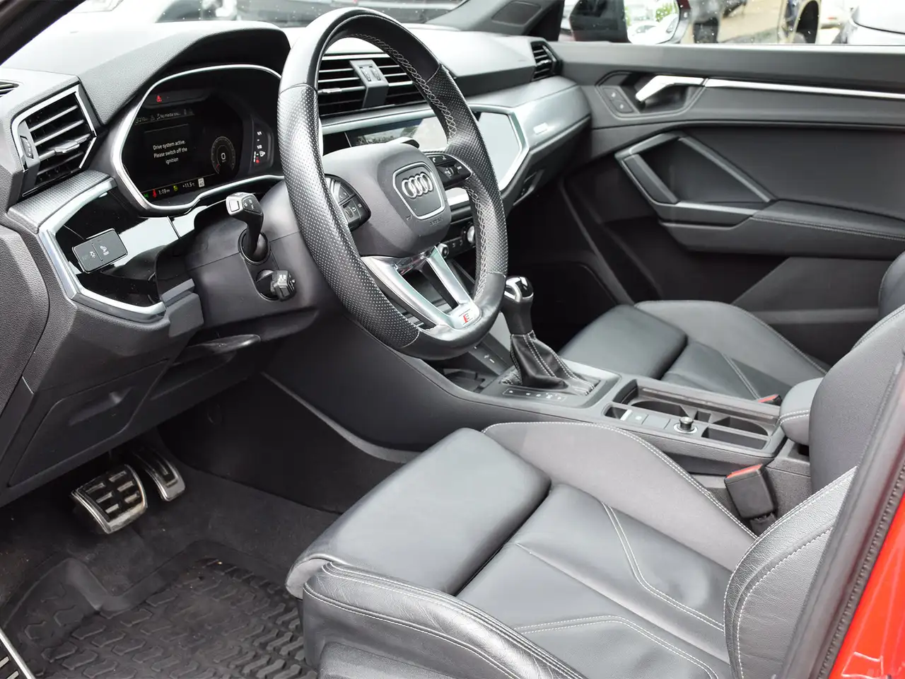 Audi Q3 - Image 12