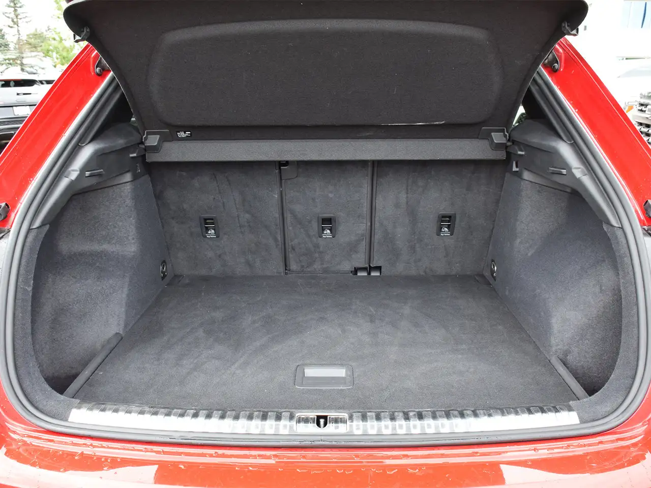 Audi Q3 - Image 10