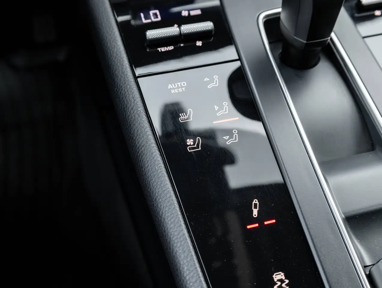 Porsche Macan - Image 30