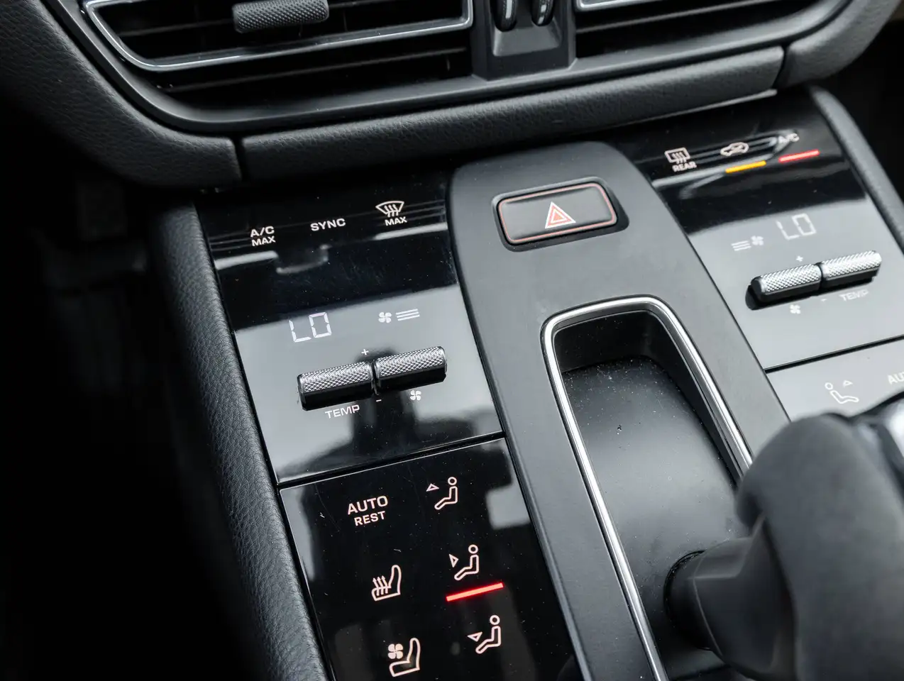Porsche Macan - Image 29