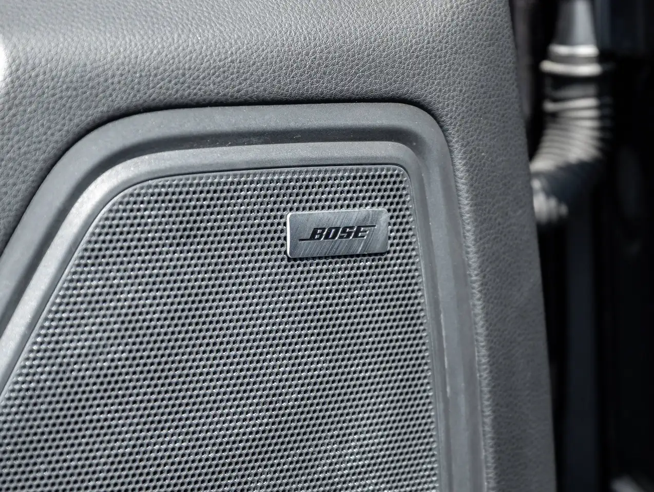 Porsche Macan - Image 41