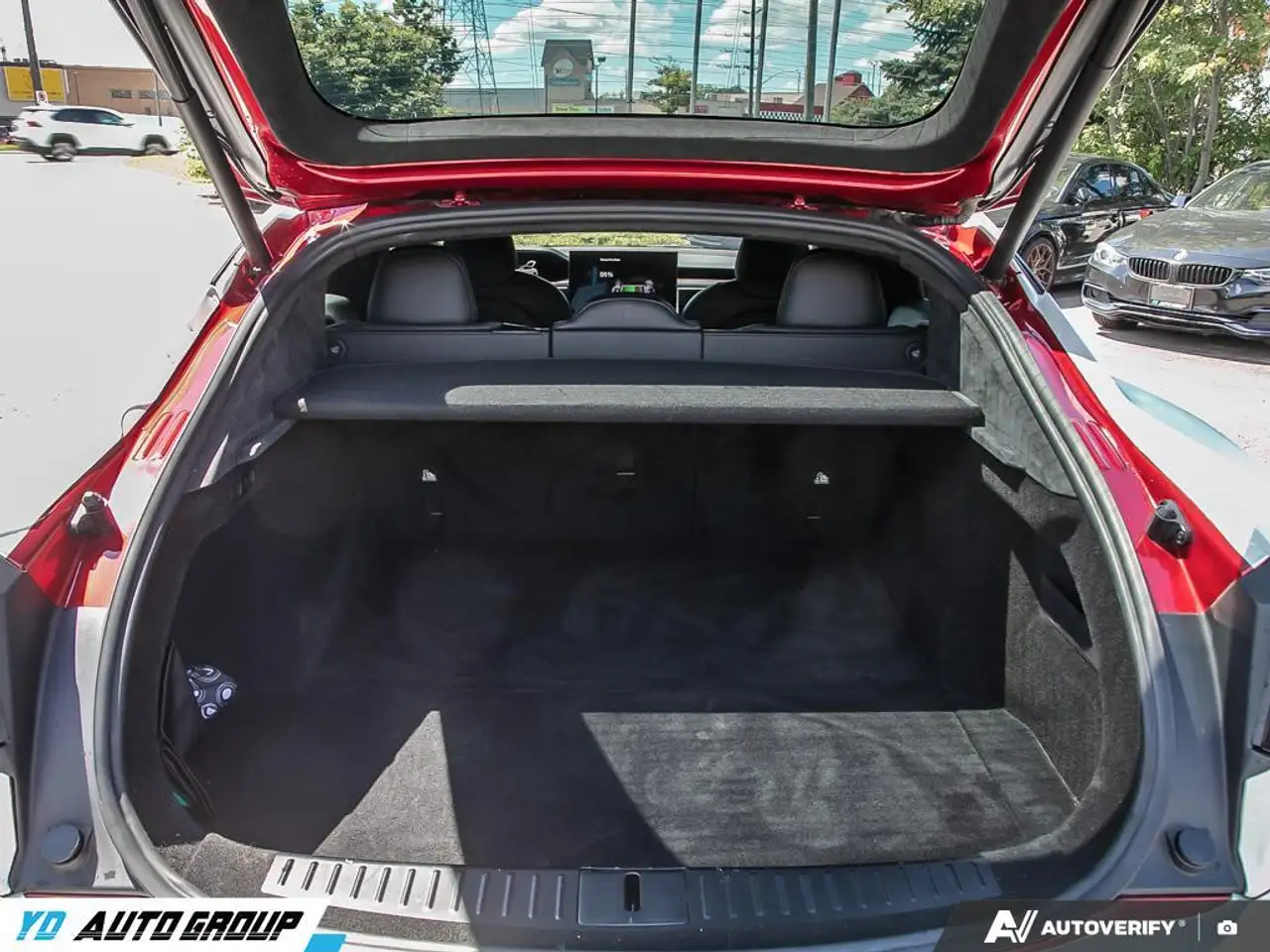 Tesla Model S - Image 11
