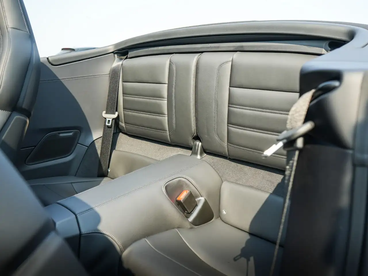 Porsche 911 - Image 25