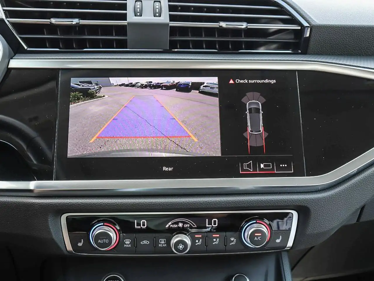 Audi Q3 - Image 31