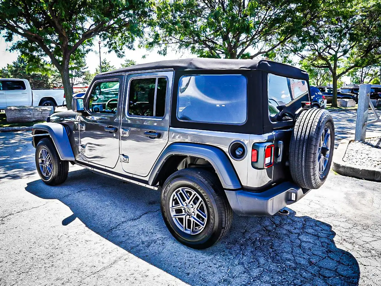 Jeep Wrangler - Image 7