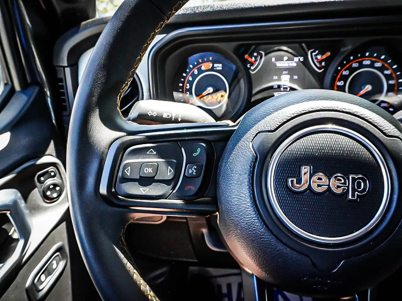 Jeep Wrangler - Image 20