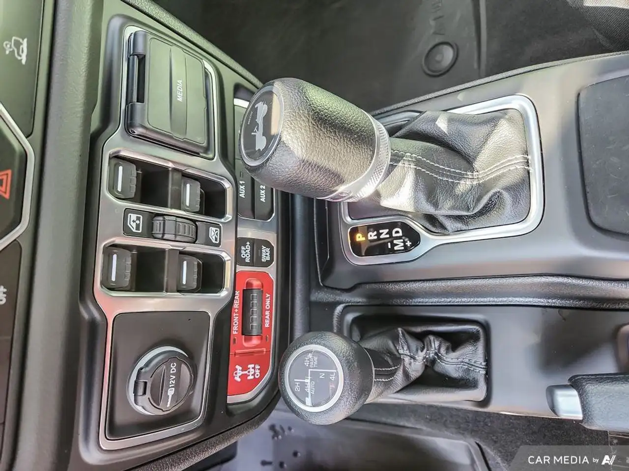 Jeep Wrangler - Image 17