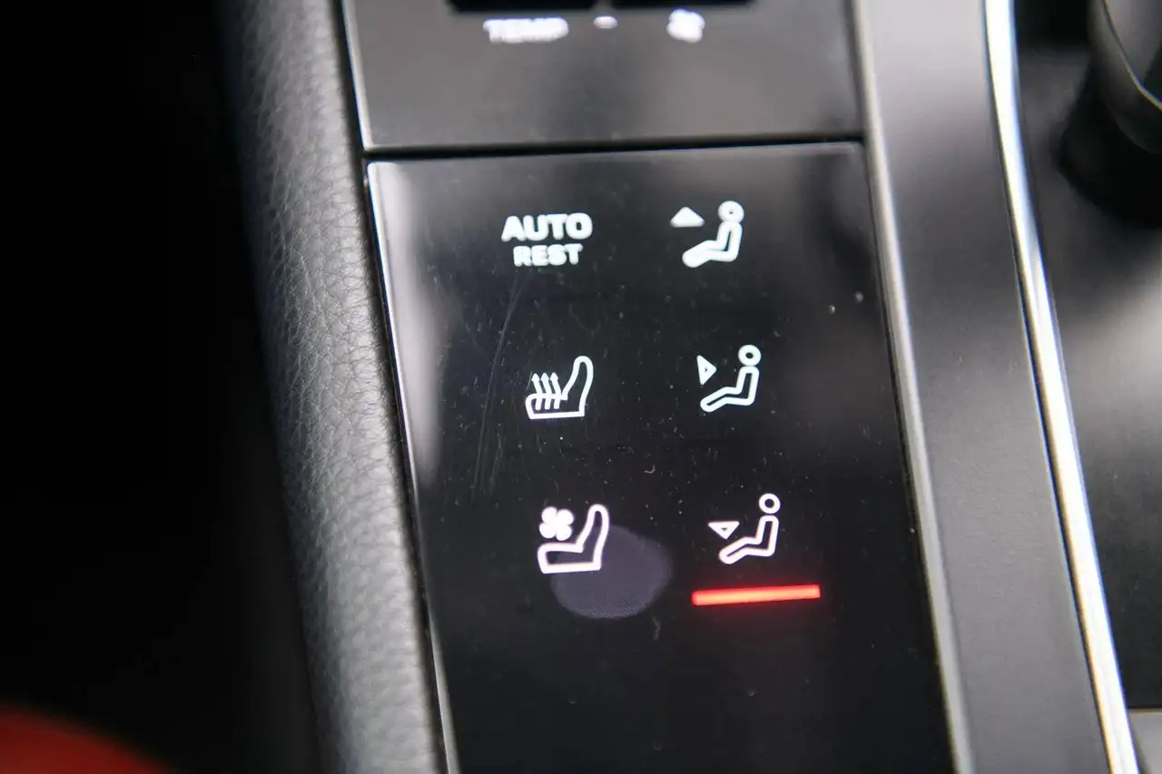 Porsche Macan - Image 22
