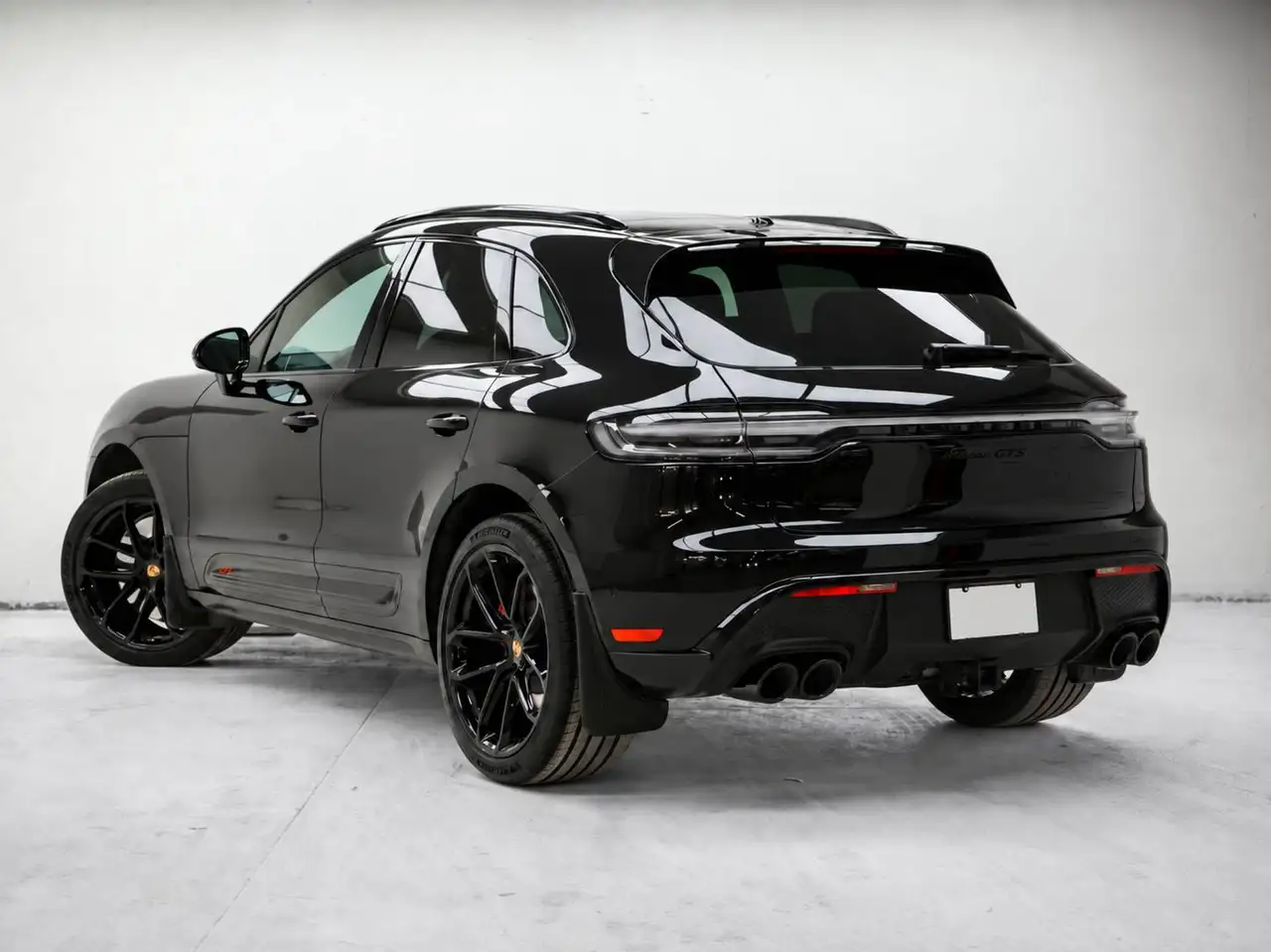 Porsche Macan - Image 2