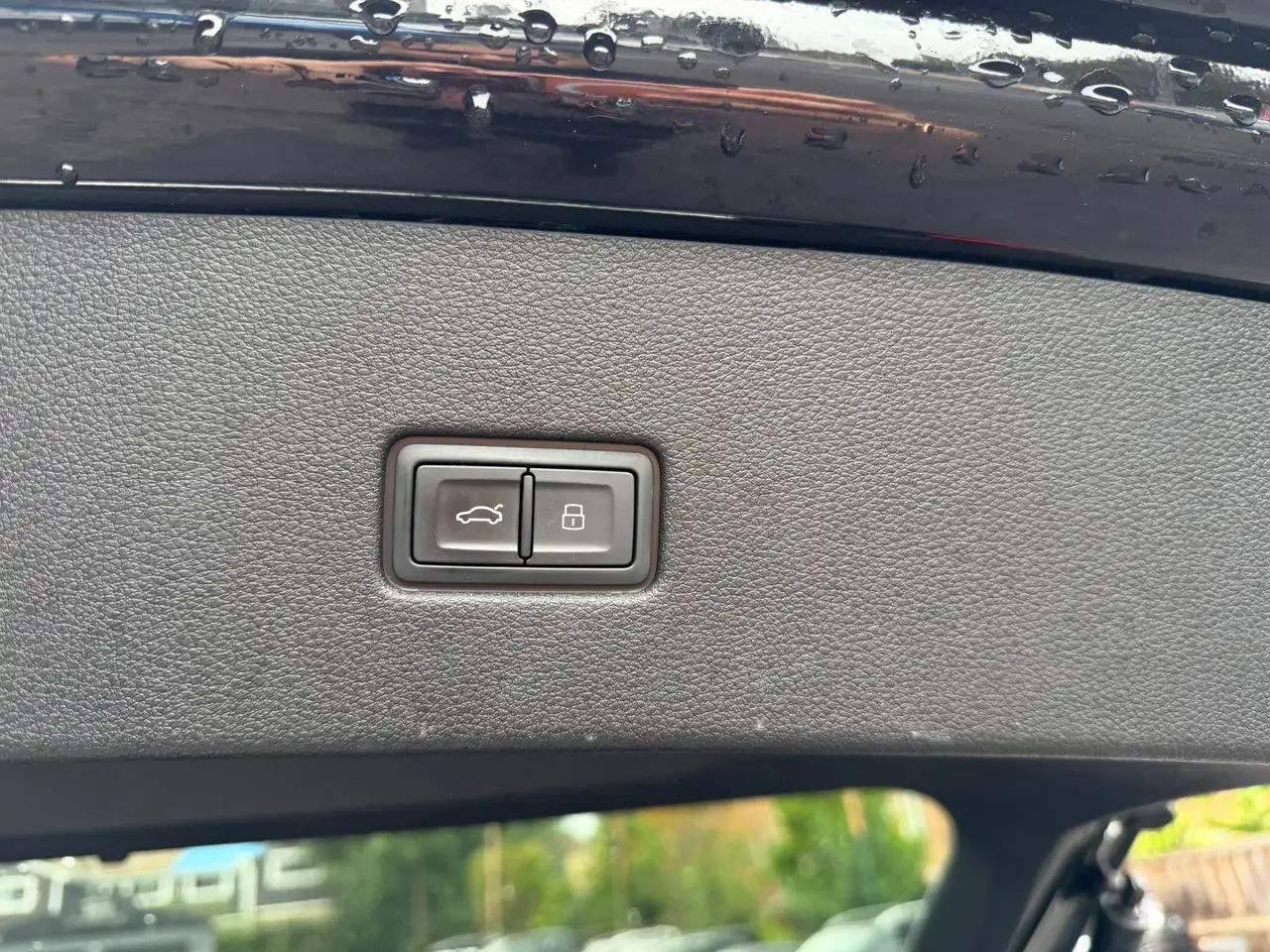 Audi SQ8 - Image 17