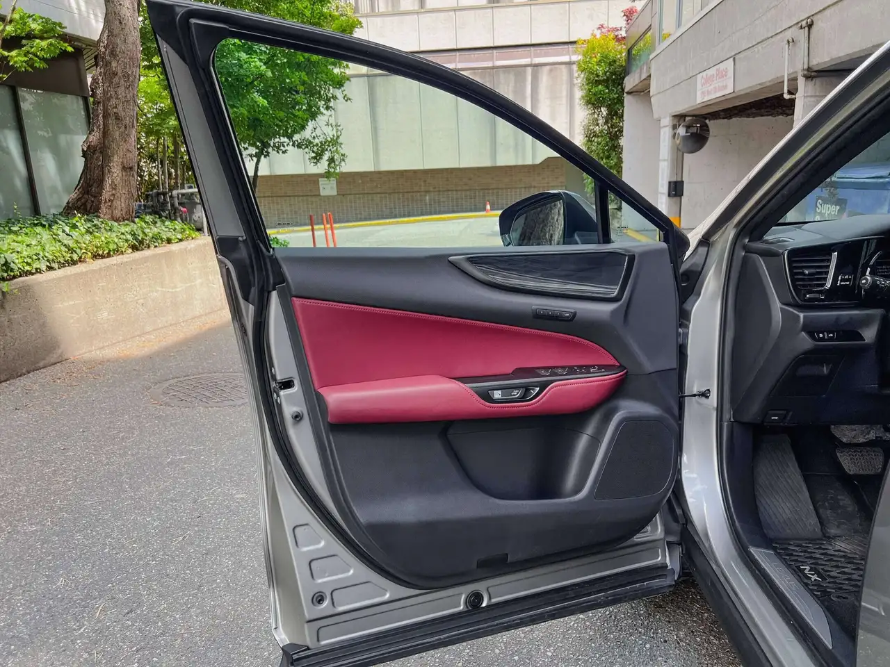 Lexus NX - Image 31