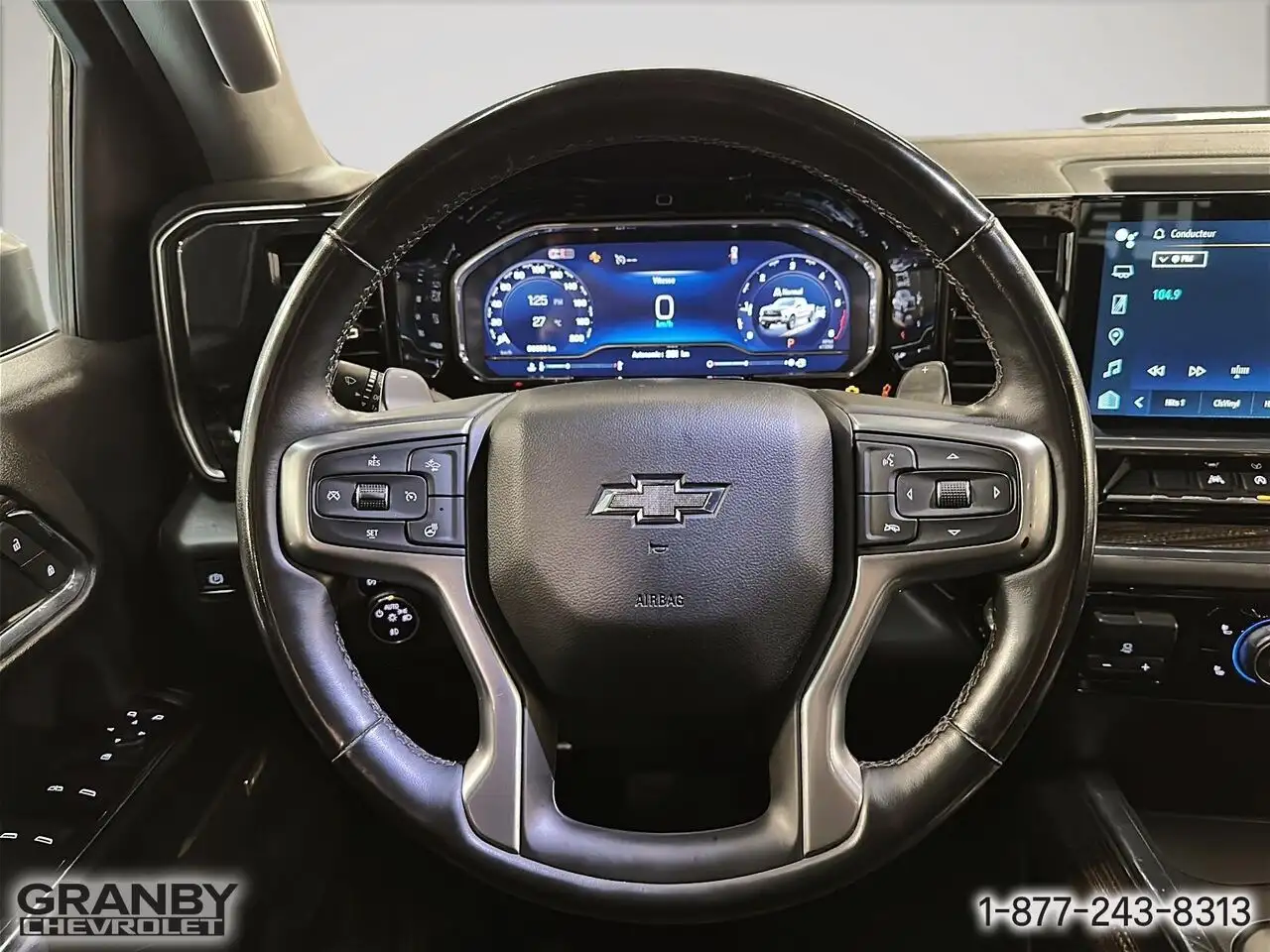 Chevrolet Silverado 1500 - Image 17