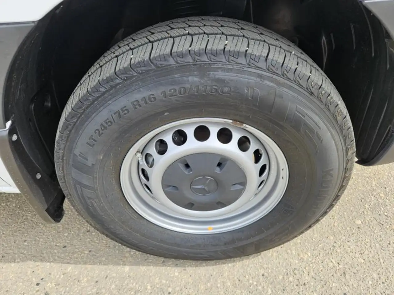 Mercedes-Benz Sprinter - Image 11