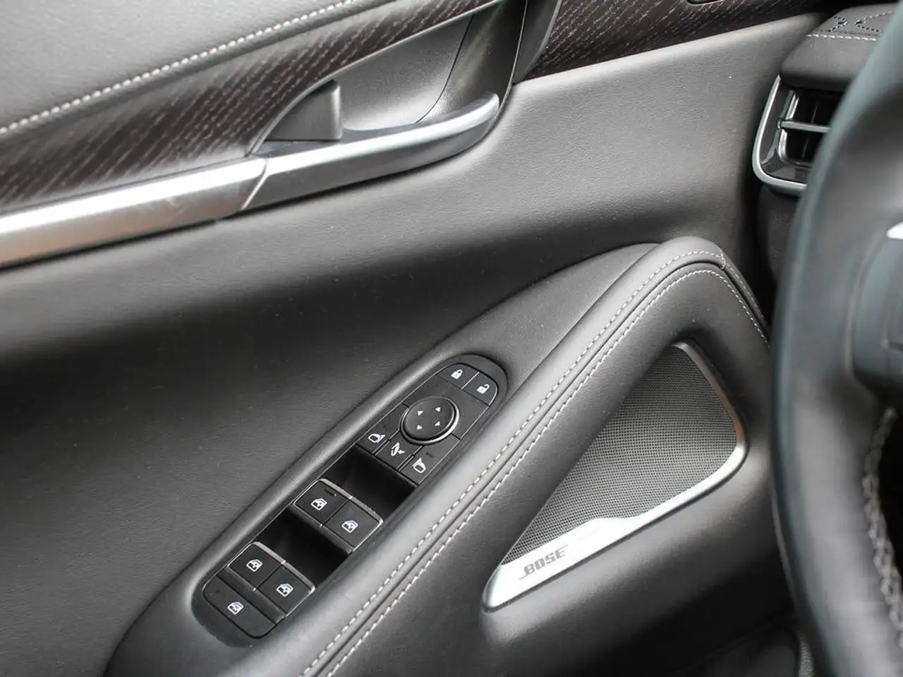 Infiniti QX60 - Image 21