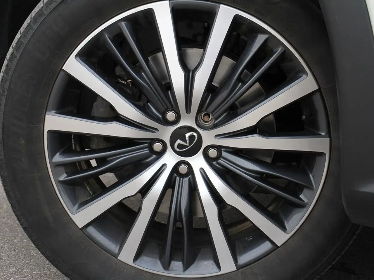 Infiniti QX60 - Image 10
