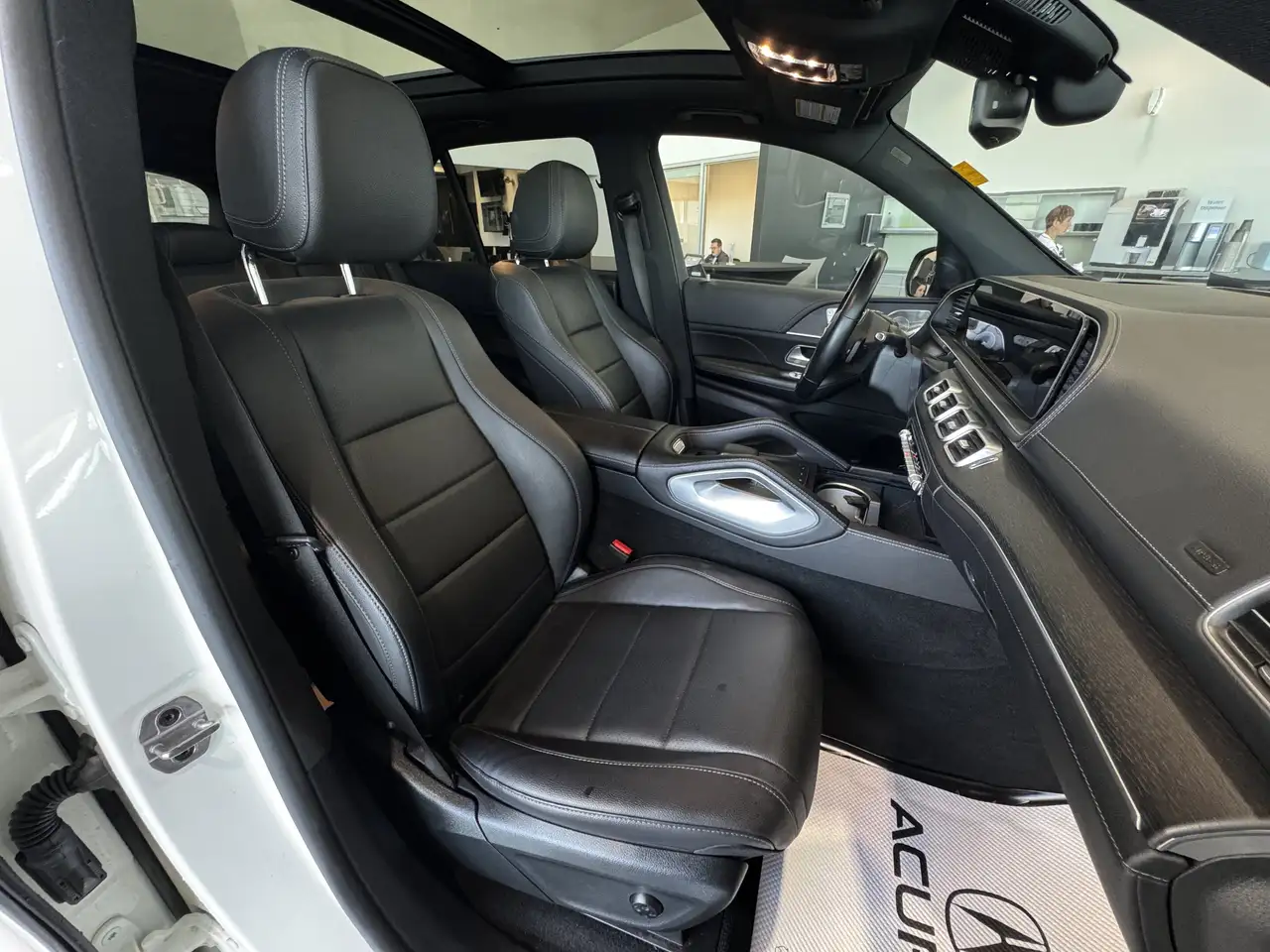 Mercedes-Benz GLE - Image 28