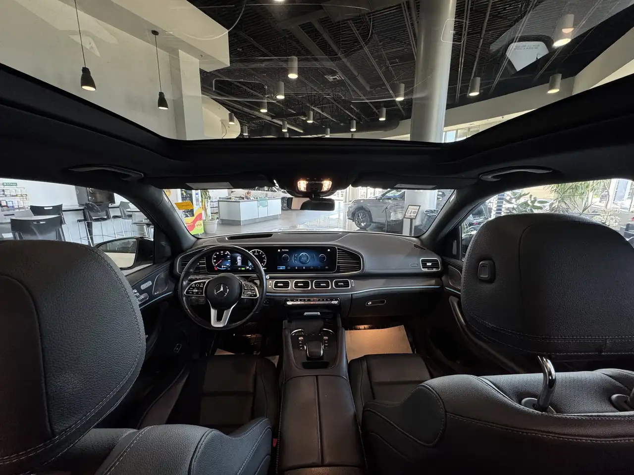 Mercedes-Benz GLE - Image 22