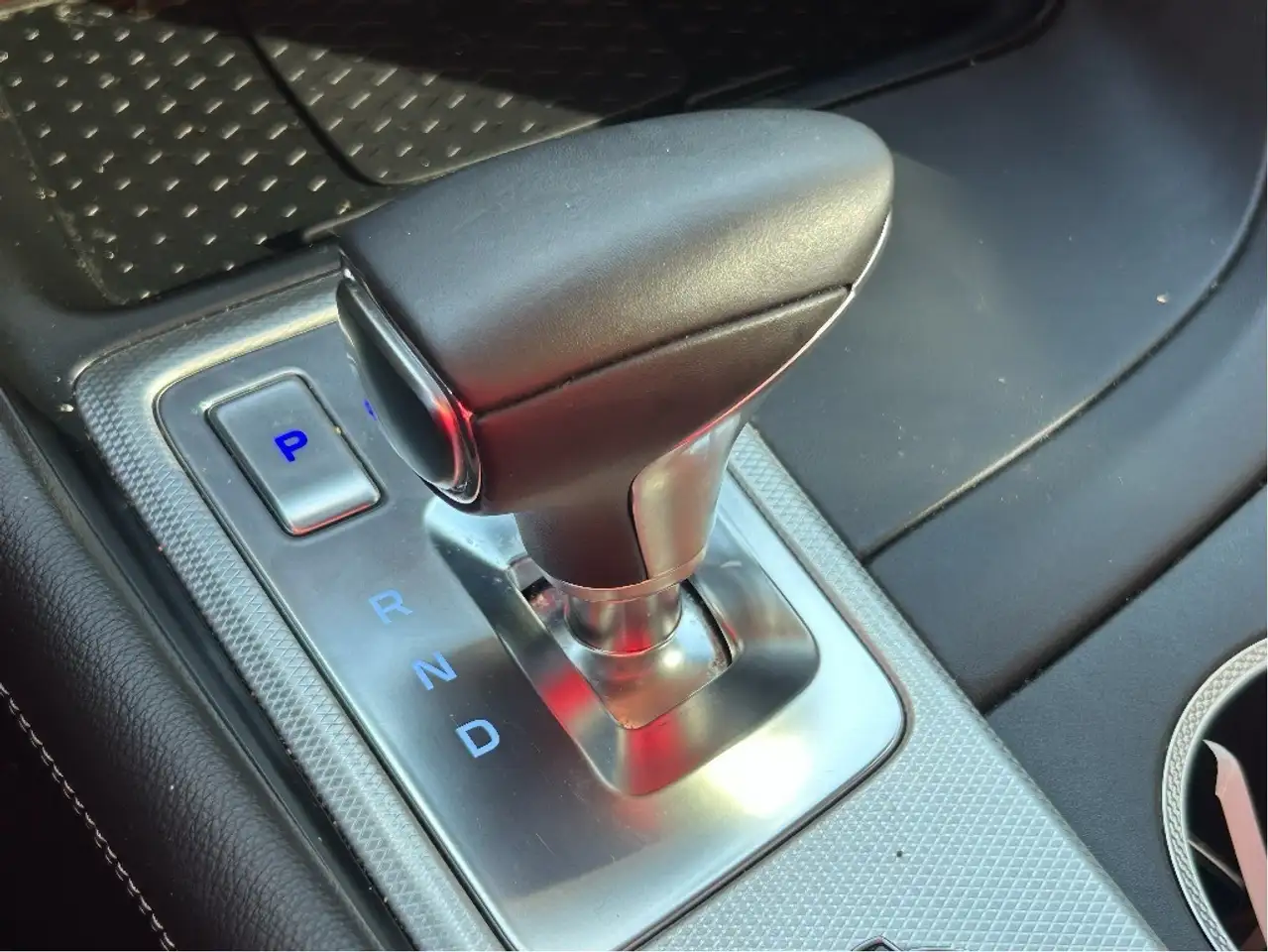 Genesis G70 - Image 13