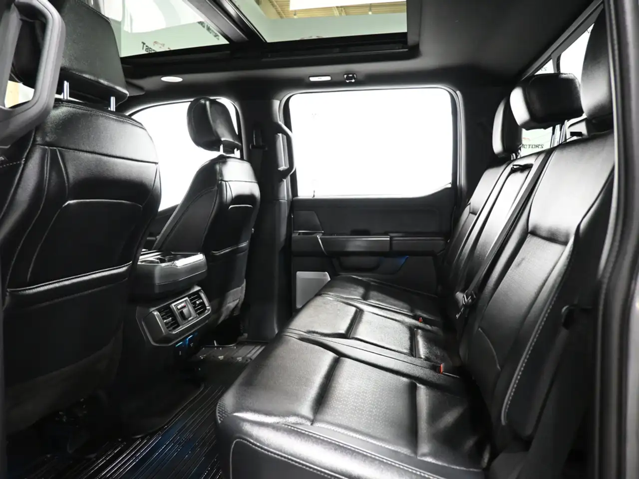 Ford F-150 - Image 26