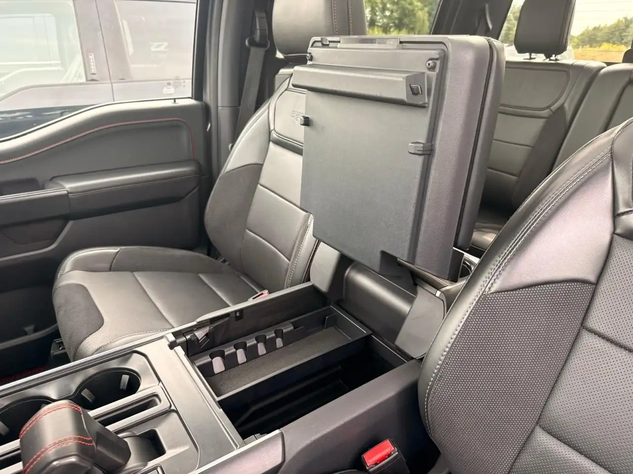 Ford F-150 - Image 11