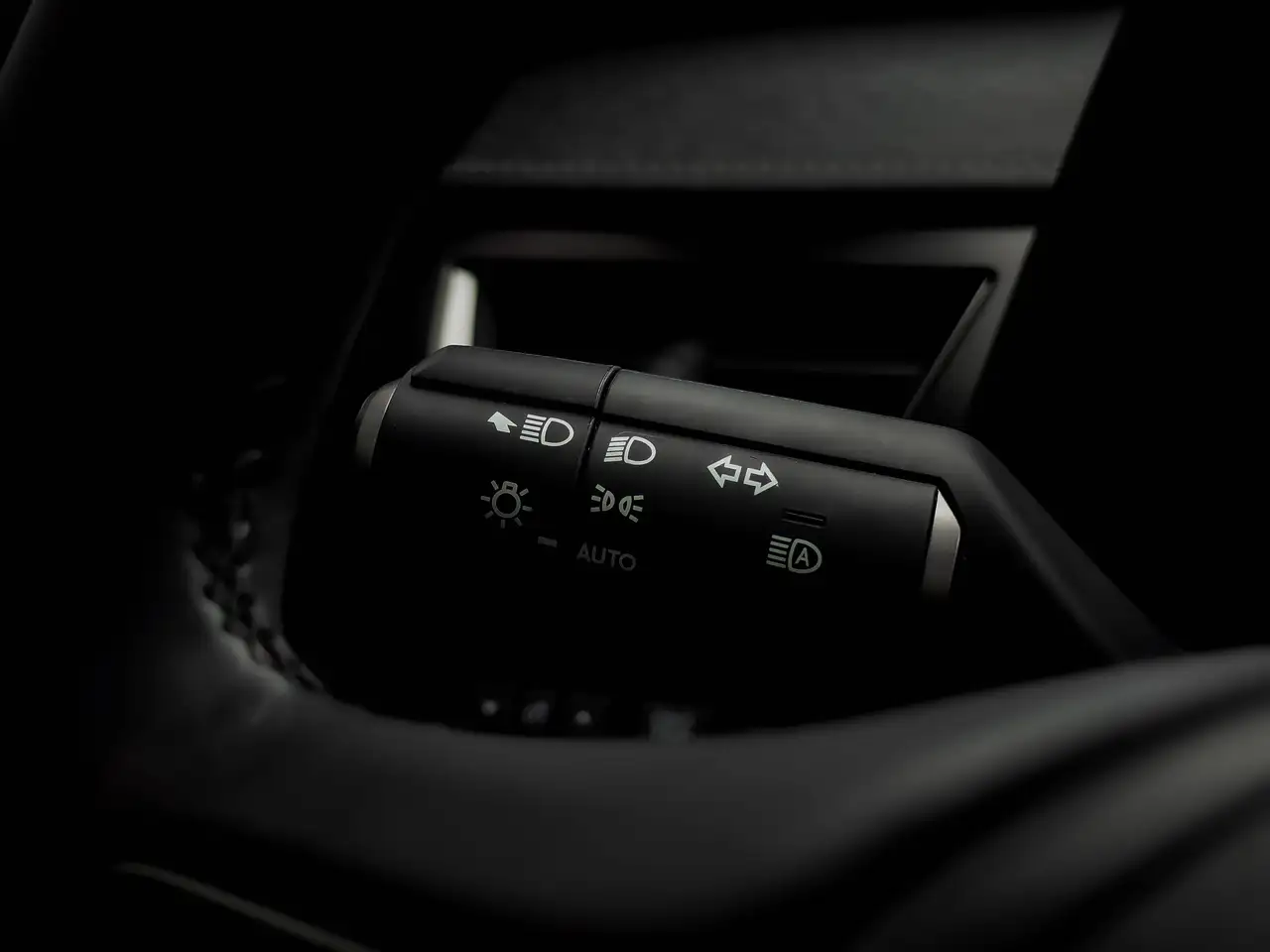 Lexus UX - Image 19