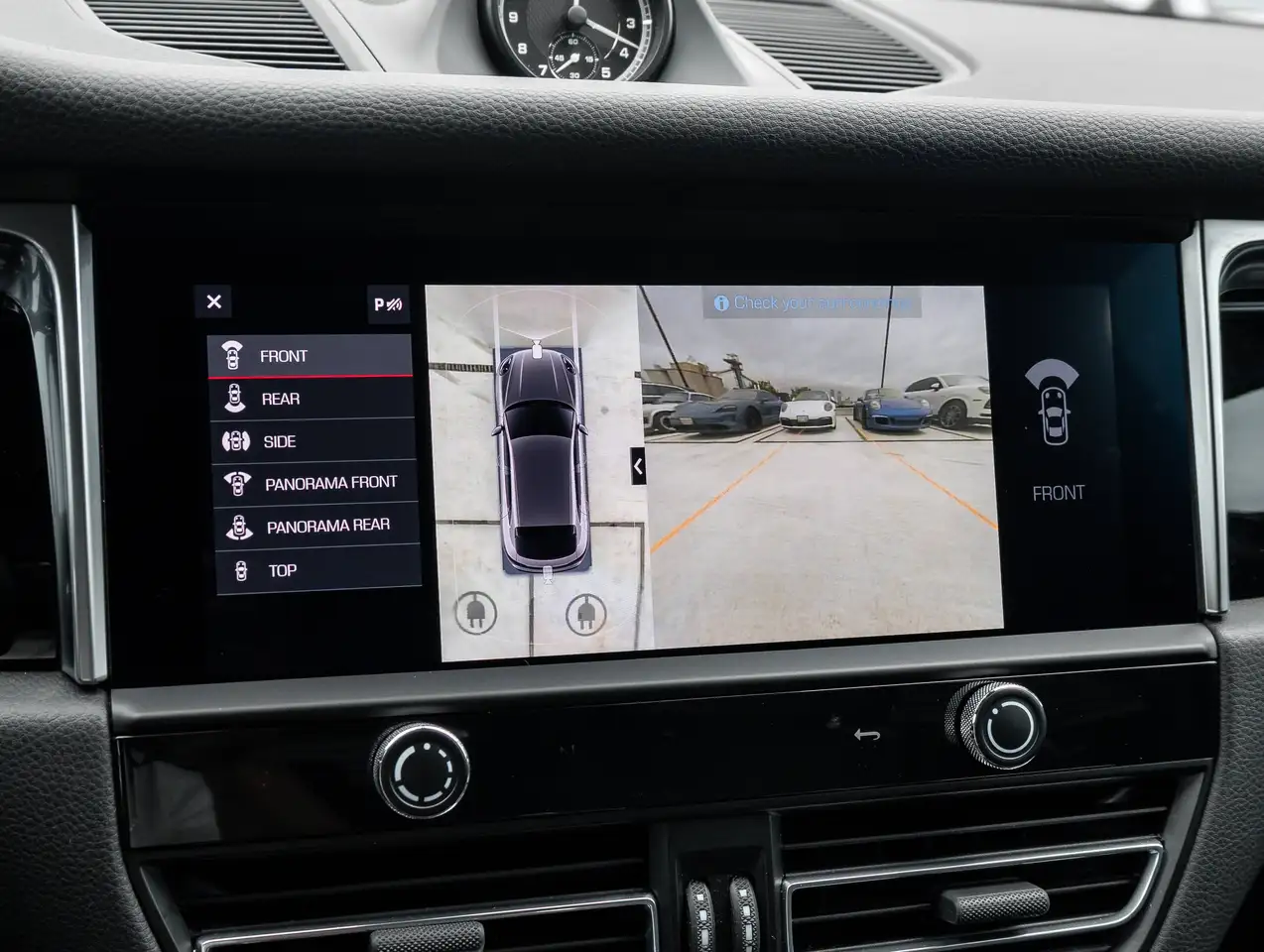 Porsche Macan - Image 27