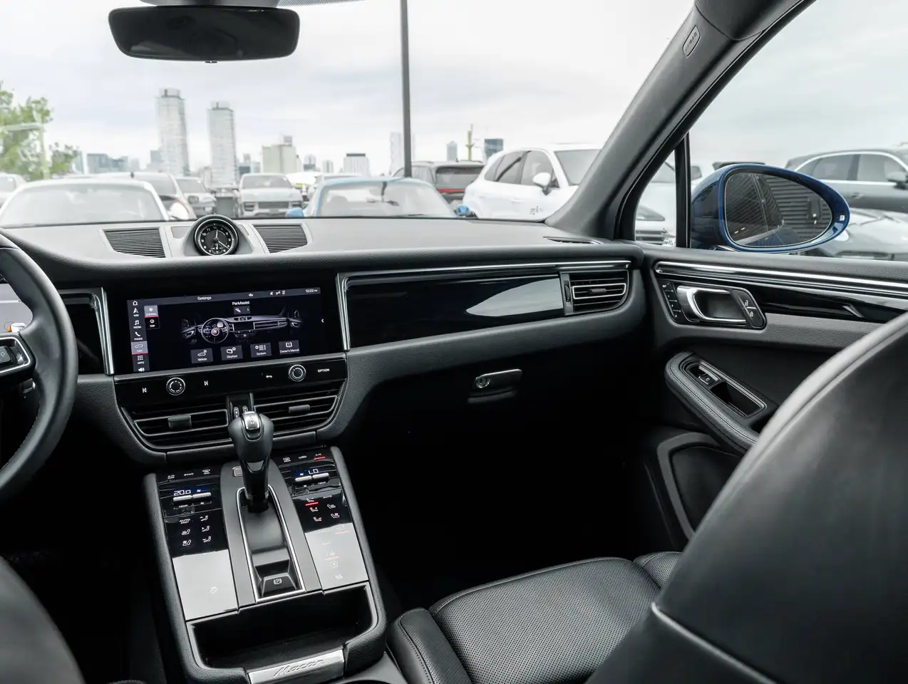Porsche Macan - Image 18