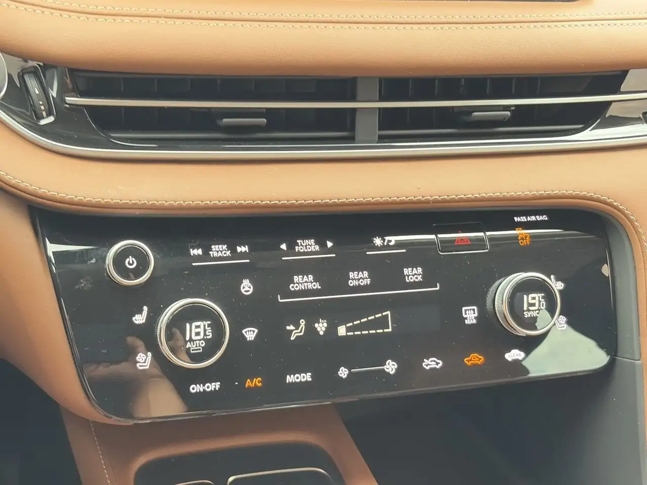 Infiniti QX60 - Image 27
