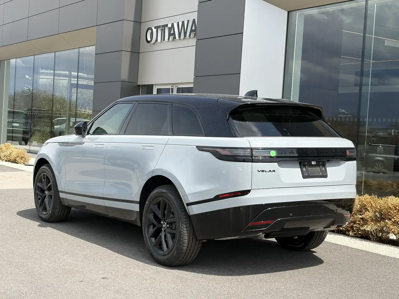 Land Rover Range Rover Velar - Image 4