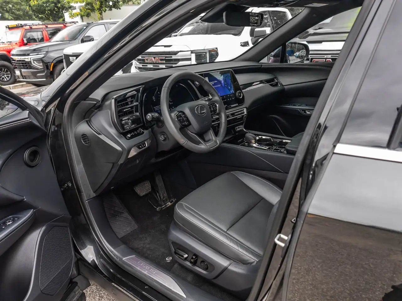 Lexus RX - Image 8