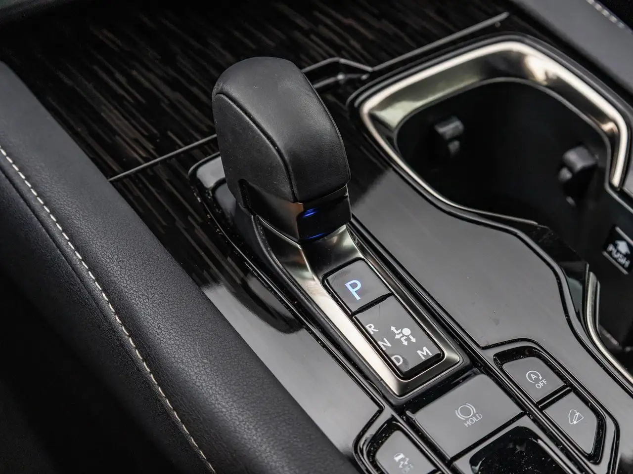Lexus RX - Image 16